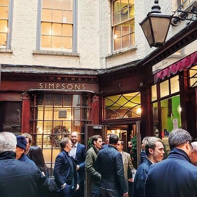 Private Walking Tour: Historic and Hidden Pubs of London