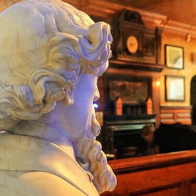Charles Dickens Old London - Very Small Group Tour