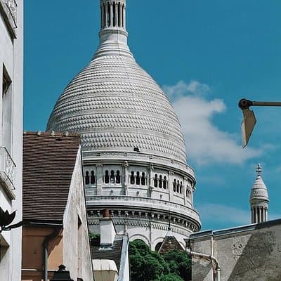 Paris Montmartre and Sacre Coeur Semi Private Tour 12ppl Max 4