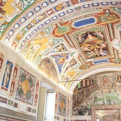 Vatican Tour with Michelangelo's Sistine Chapel & Fast-Access 2