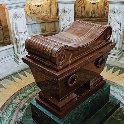 Skip the line Invalides Dome Louis XIV and Napoleon Tour 8ppl Max 2