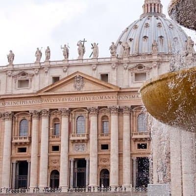Rome's Best Guided Tour Colosseum and Vatican Museums 2 Days 3