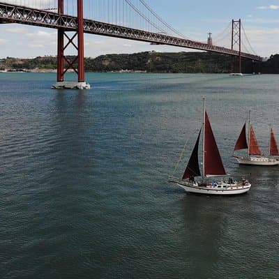 Hen Party in Lisbon on a vintage Sailboat 4