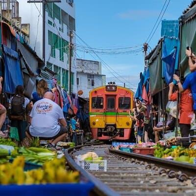 Damnoen Saduak Floating Market and Maeklong Railway Market Tour 2