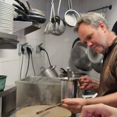 Amazing Sweet Crêpe Cooking Class Paris 3