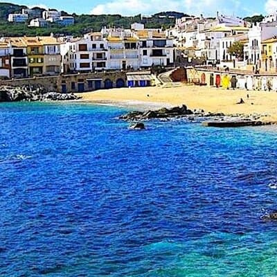 Costa Brava Coves Towns and Winery Private Tour 4