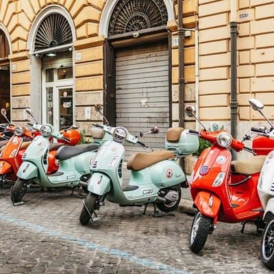 Rome Vespa 125cc Daily Rental 3