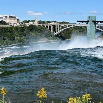 New York City to Niagara Falls Day Trip: Small Group Max 12 4