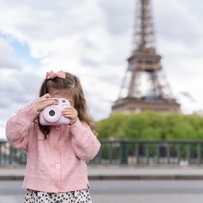 Paris private photoshoot around Eiffel Tower (or Louvre) 3
