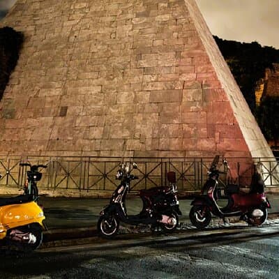 Rome by Night Vespa Ride: Icons of Rome 4