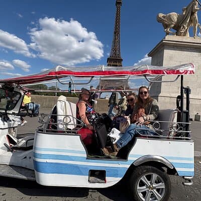 Paris Sightseeing by Tuk Tuk Golf Cart 2 hours 4