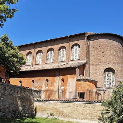 Monks and Knights walking tour on Aventino with Gelato 2