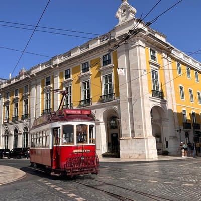 Make it the best day in Lisbon - Half day Private tour