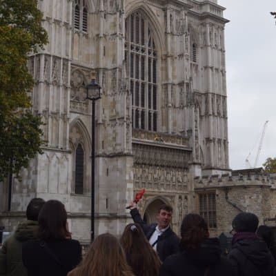 London’s Most Entertaining Tour: Magic, History and Laughter 3