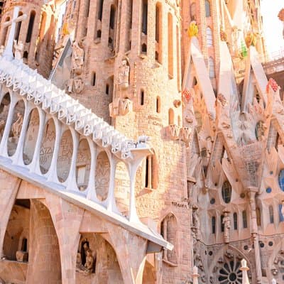 Private Barcelona Highlights Guided Tour with La Sagrada Familia 2