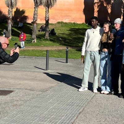 FC Barcelona History Immersive Walking Tour - Beer Included 5
