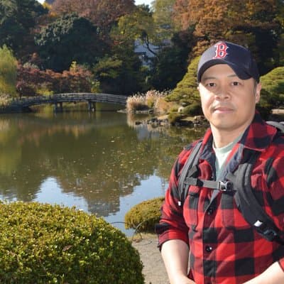 Tokyo Shinjuku Gyoen Cherry Blossom Walking Tour 3
