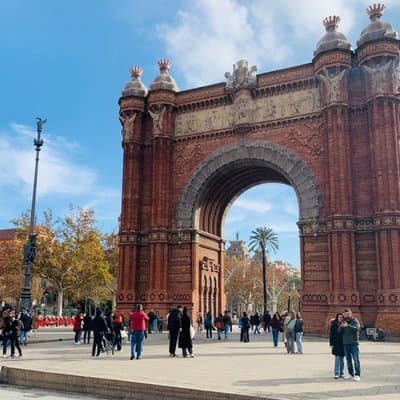 Barcelona Bike Tour Iconic Sights and Local Culture