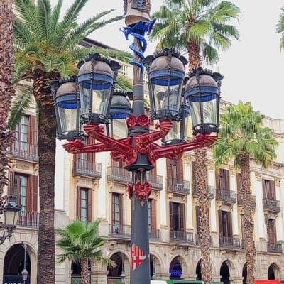 Barcelona : Private Tour of Must See Spots 4