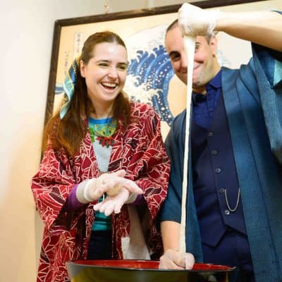 Japanese Mochi Pounding Experience in Asakusa, Tokyo 4