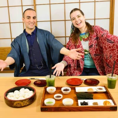Japanese Mochi Pounding Experience in Asakusa, Tokyo 5