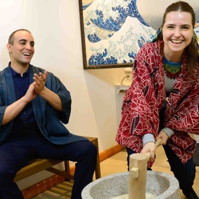 Japanese Mochi Pounding Experience in Asakusa, Tokyo 3