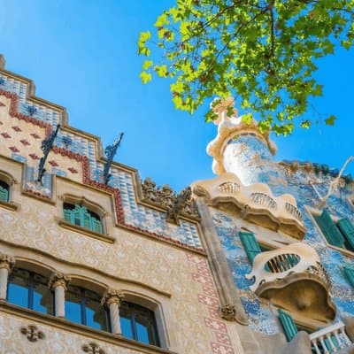 Barcelona Architecture Tour: Insider Secrets with Local Architect 5