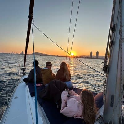 Shared Sunset Cruise with Unlimited Cava