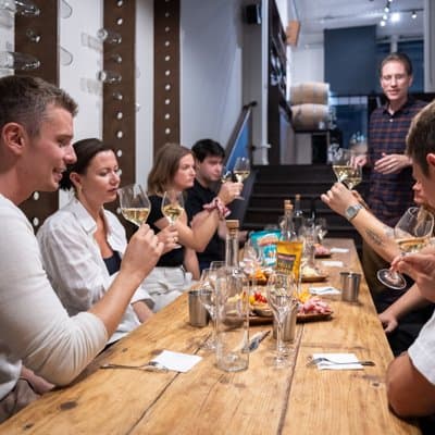 Evening Oenology Course, 5 Wines and Aperitif Boards with 1 Sommelier