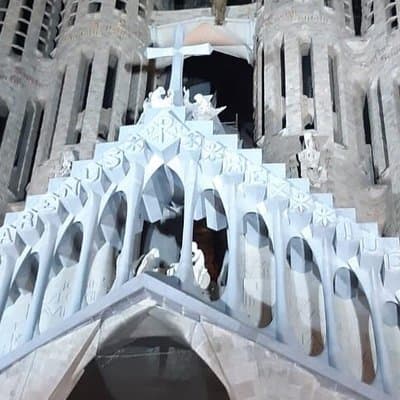 Barcelona: GaudĂ Highlights & Modern Tapas Tasting (Small Group) 5