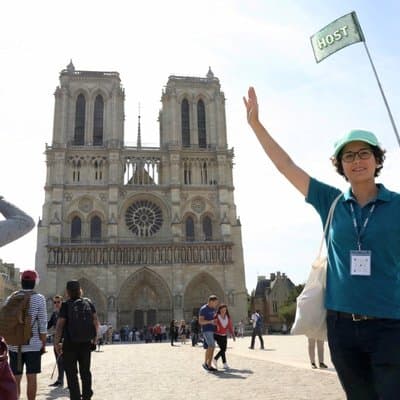Notre Dame Interior Tour with Crypt, Macaron or Lunch 3