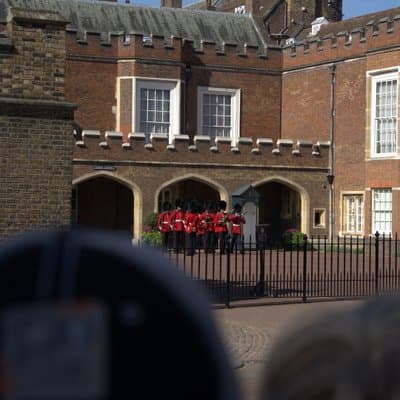 Changing of the Guard Walking Tour with Local Guide 5