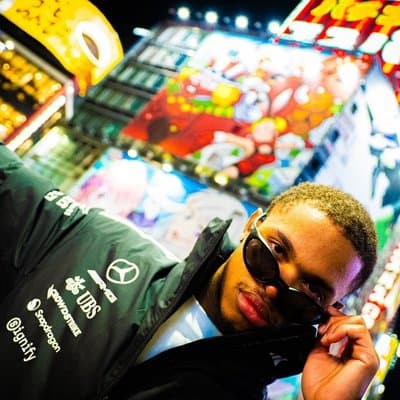 Shinjuku Neon Night Photo Tour with Pro Photographer 3