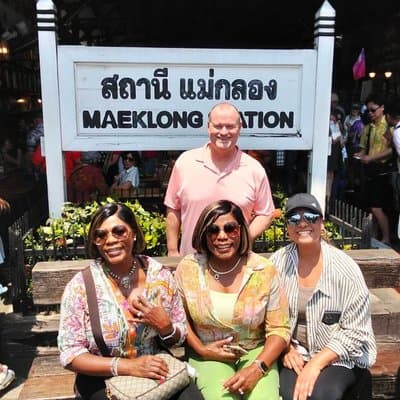 Private Tour to Railway Market and Floating Market 3