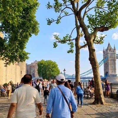 Walk London: Big Ben to Tower Bridge (Small Group City Hike)
