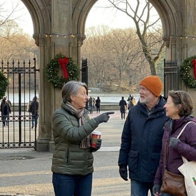 Private Walking Tour in New York Christmas Lights 5
