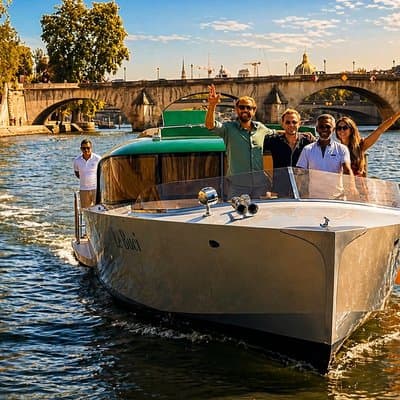 Private VIP cruise with champagne tasting and macaroon 3