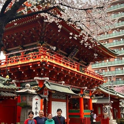 TOKYO 4hr Hidden Gardens Tour Guided by a Gardener E-bike or Walk 4