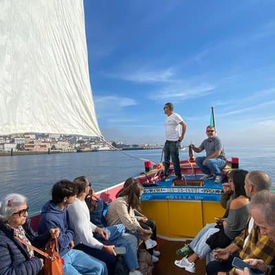 Cruise in Lisbon on the traditional boat of 1895 with drinks (2h) 4
